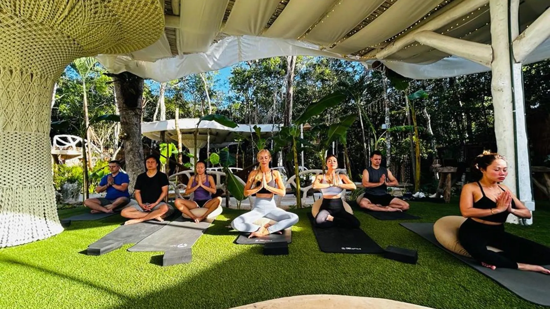 Hotel The Yellow Nest Tulum