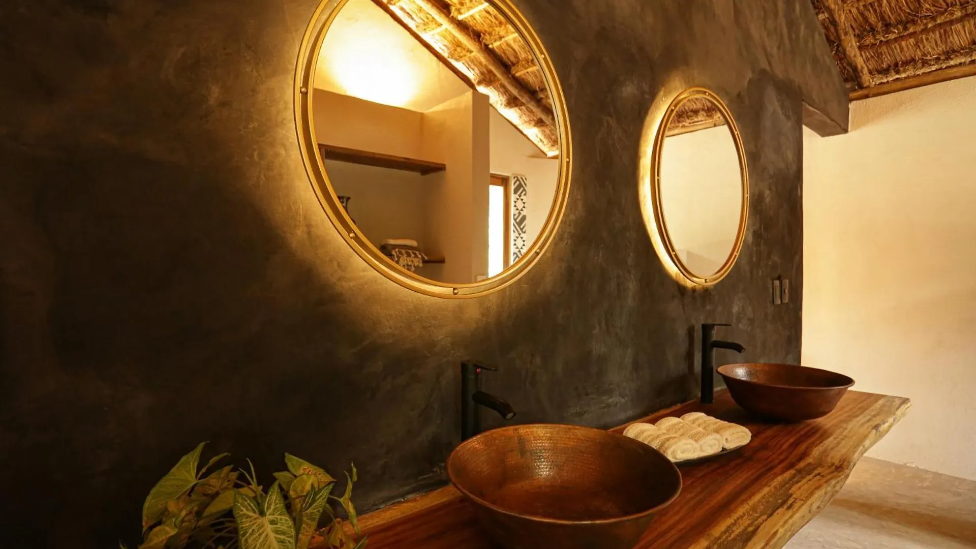 ***** Hotel The Yellow Nest Tulum Mexico